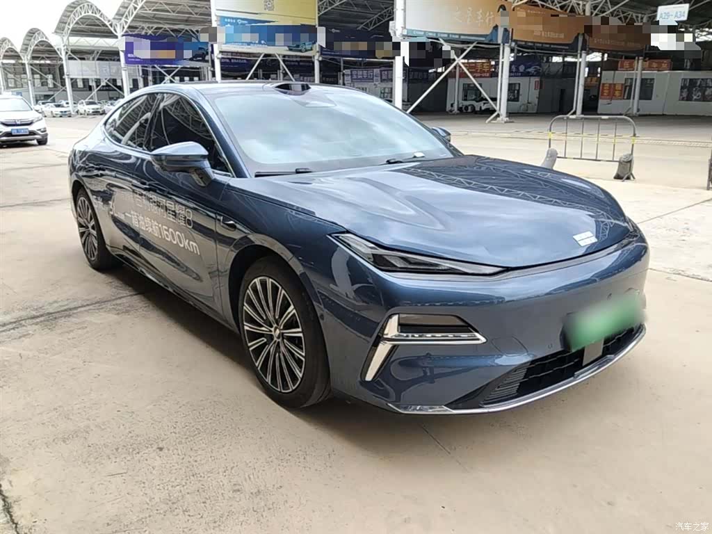 Geely 8, 2025 4