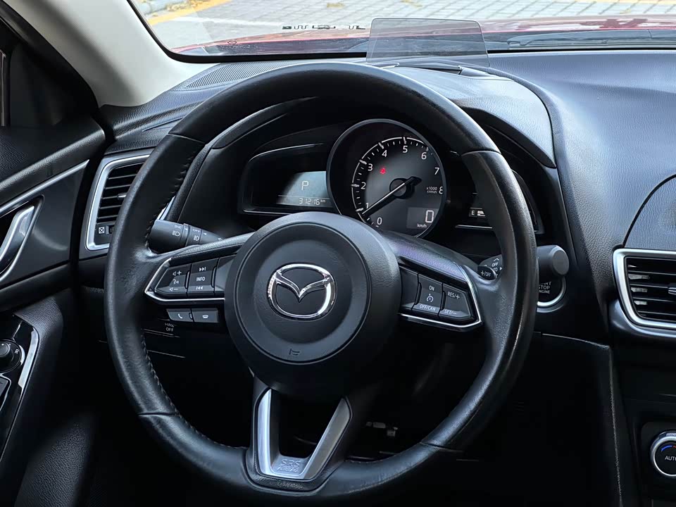 Mazda 3 Angkesaila