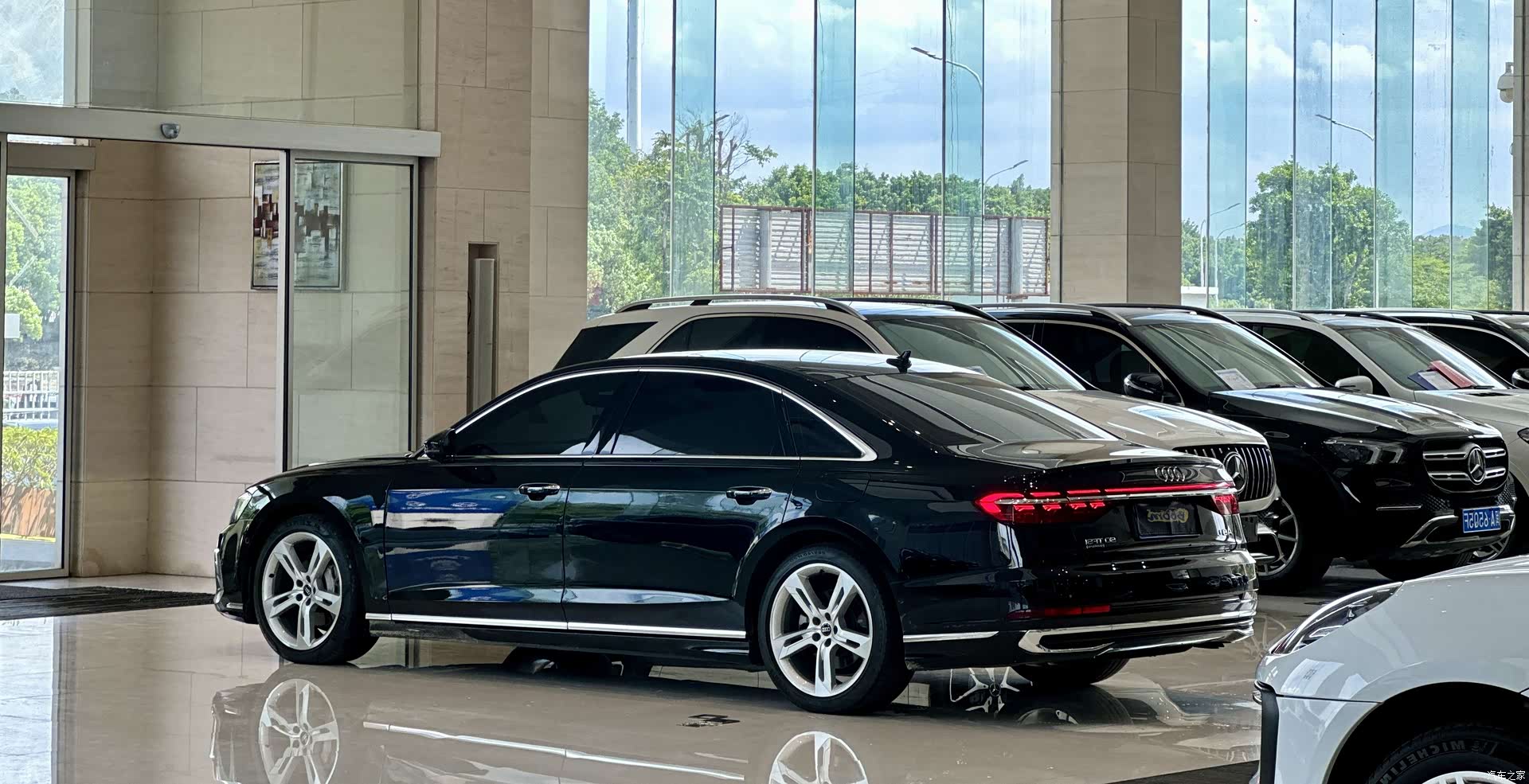 Audi A8L, 2023 4