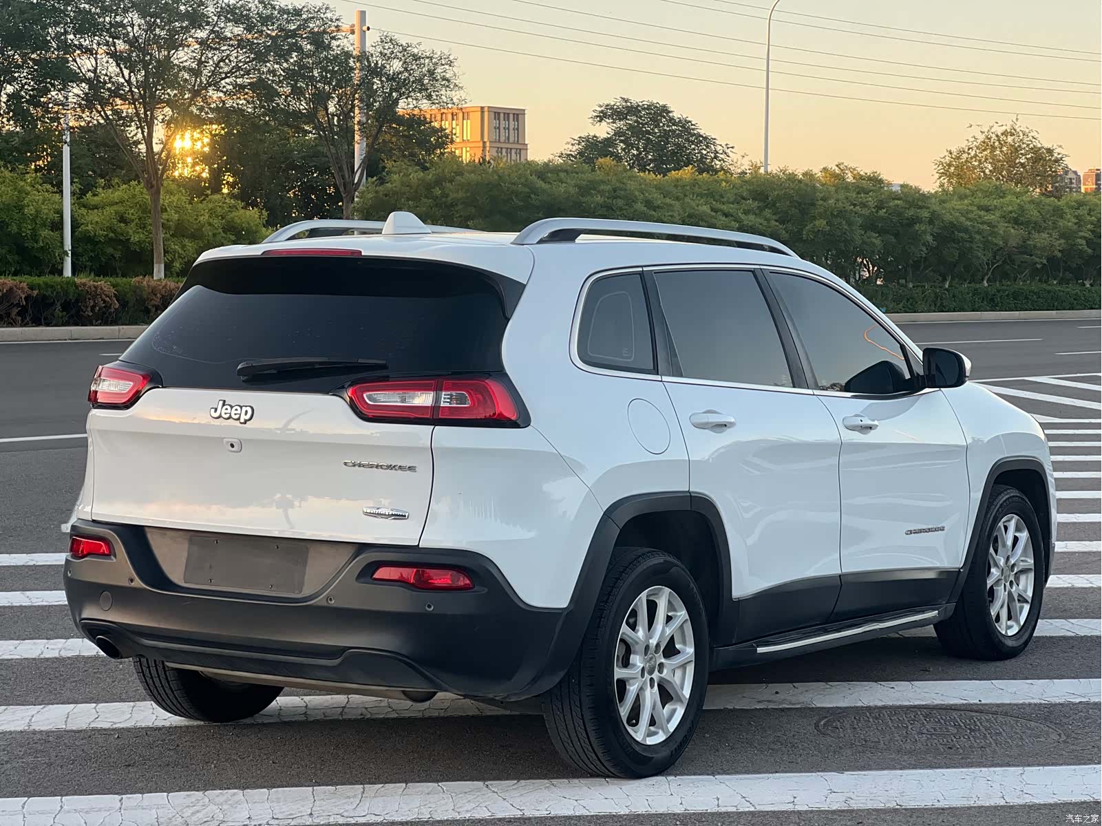 Jeep Cherokee, 2016 23