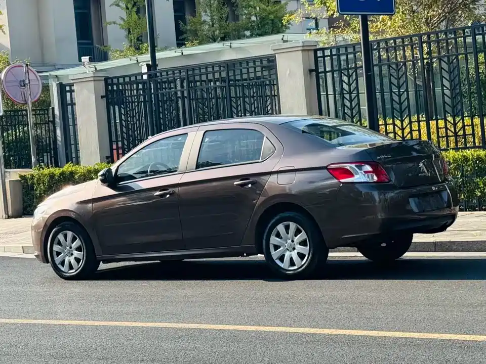 Peugeot 301