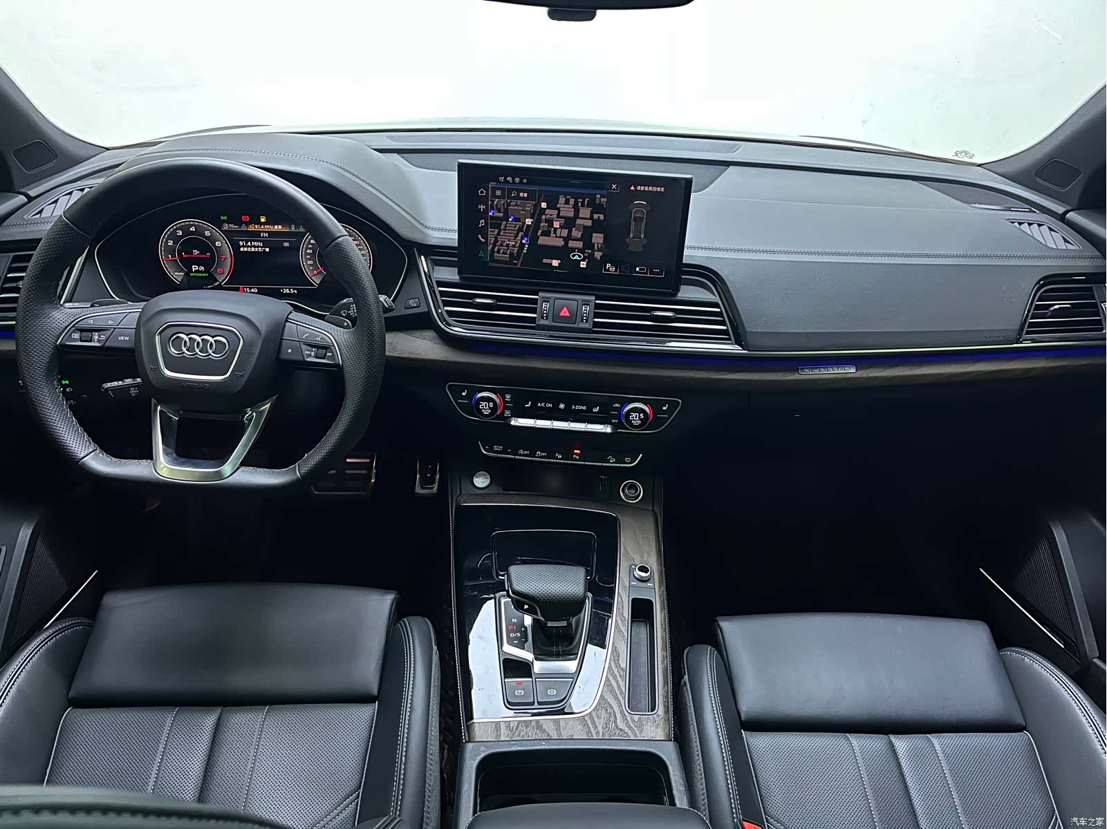 Audi Q5L, 2025 6