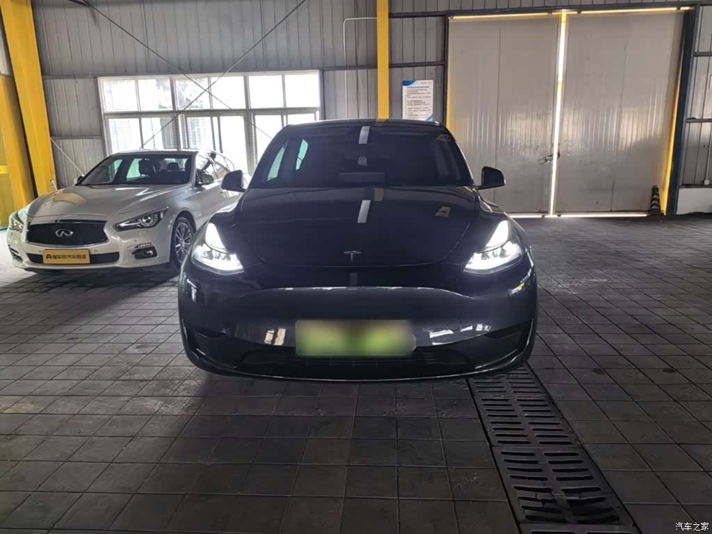 Tesla Model Y, 2024 3