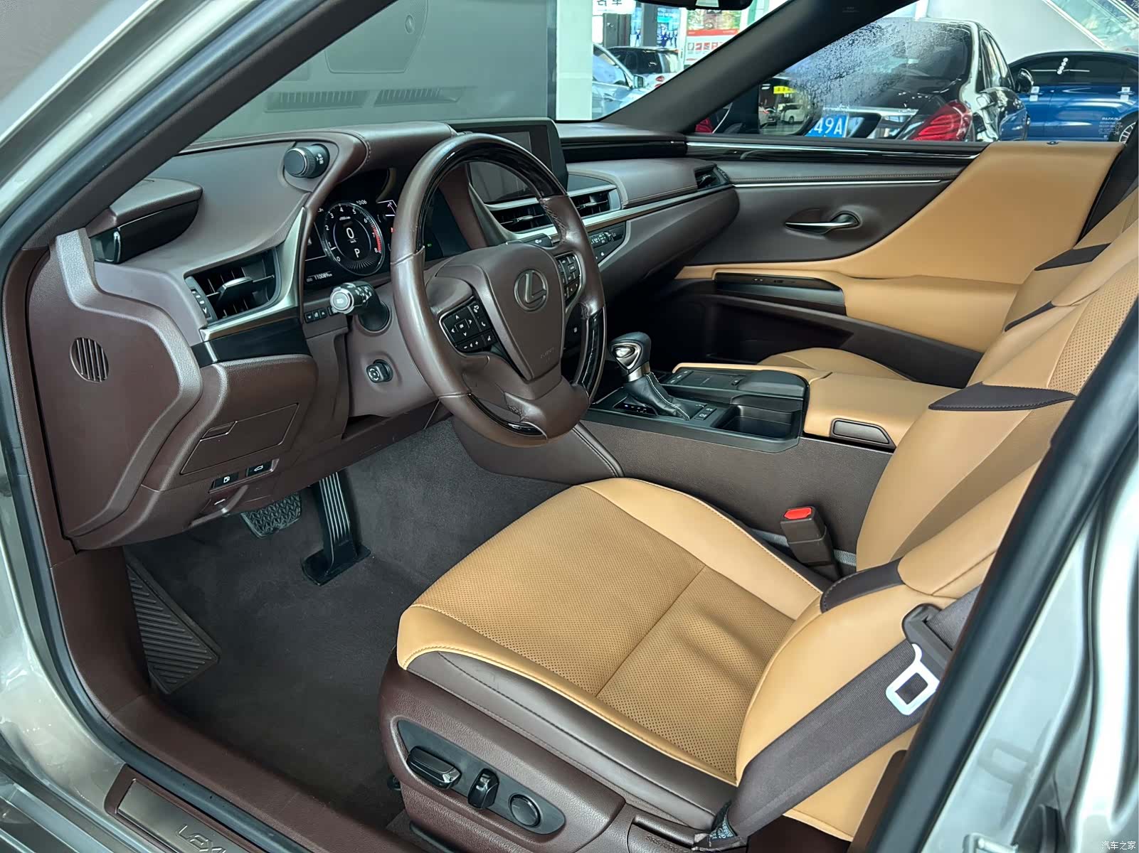 Lexus ES, 2019 8