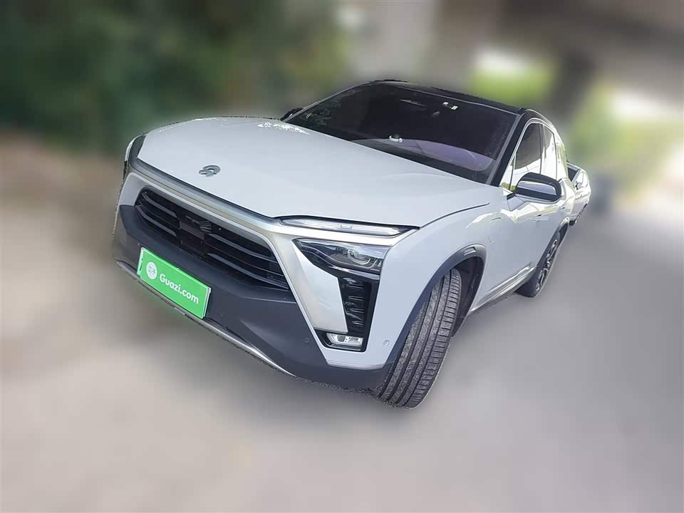 NIO ES8