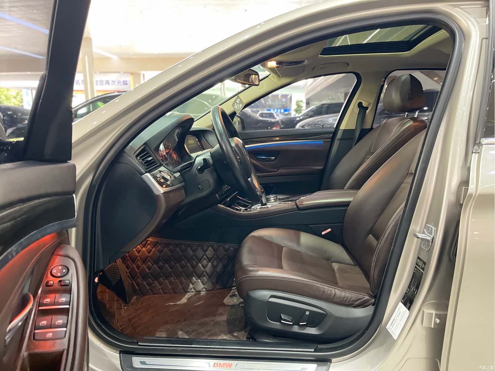 BMW 5 Series, 2015 все фото