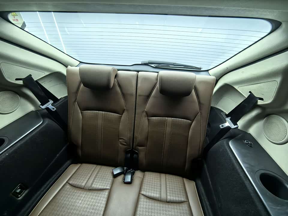 BYD S7