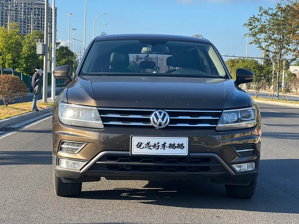 Volkswagen Tiguan L