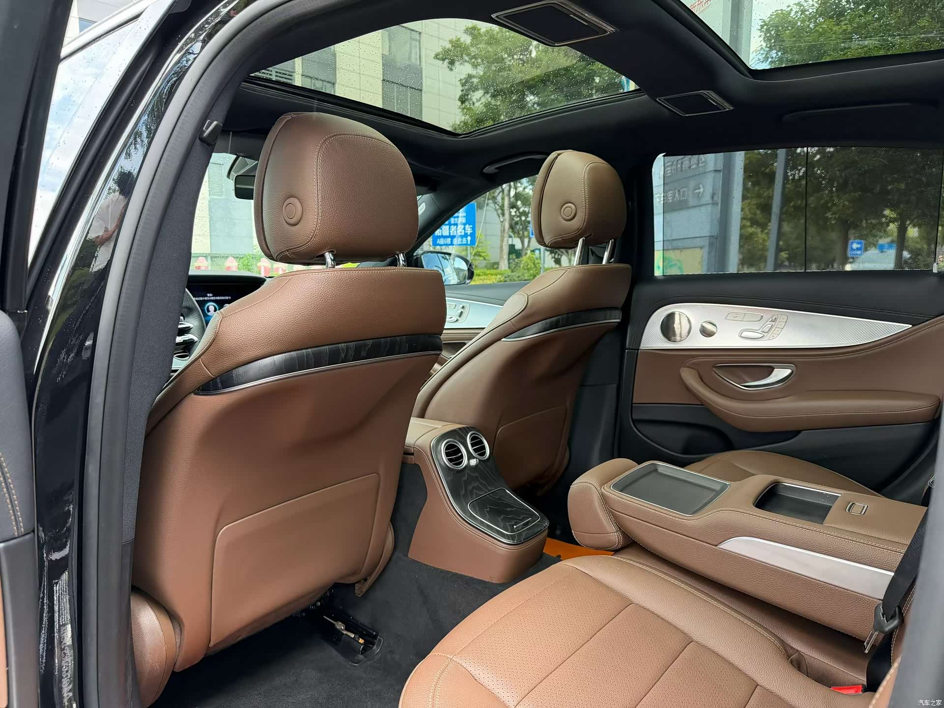 Mercedes-Benz E-Class, 2022 6