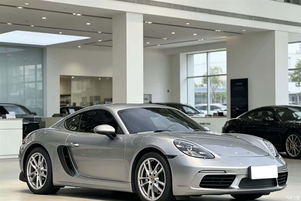 Porsche Cayman, 2018 2