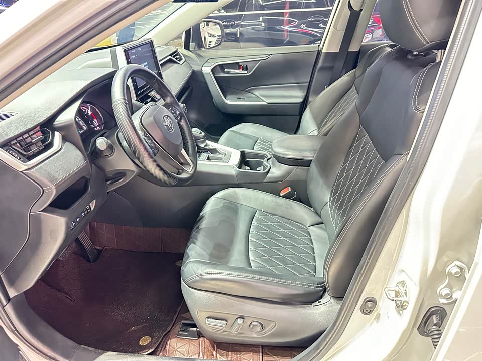 Toyota RAV4 Rongfang