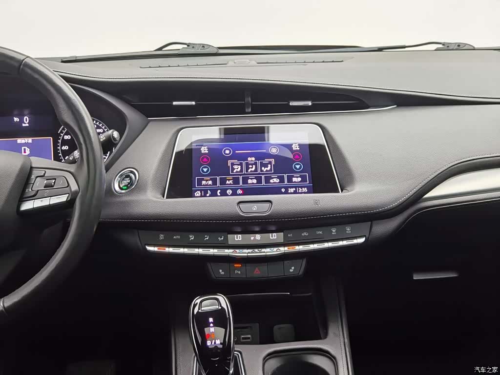 Cadillac XT4, 2021 12