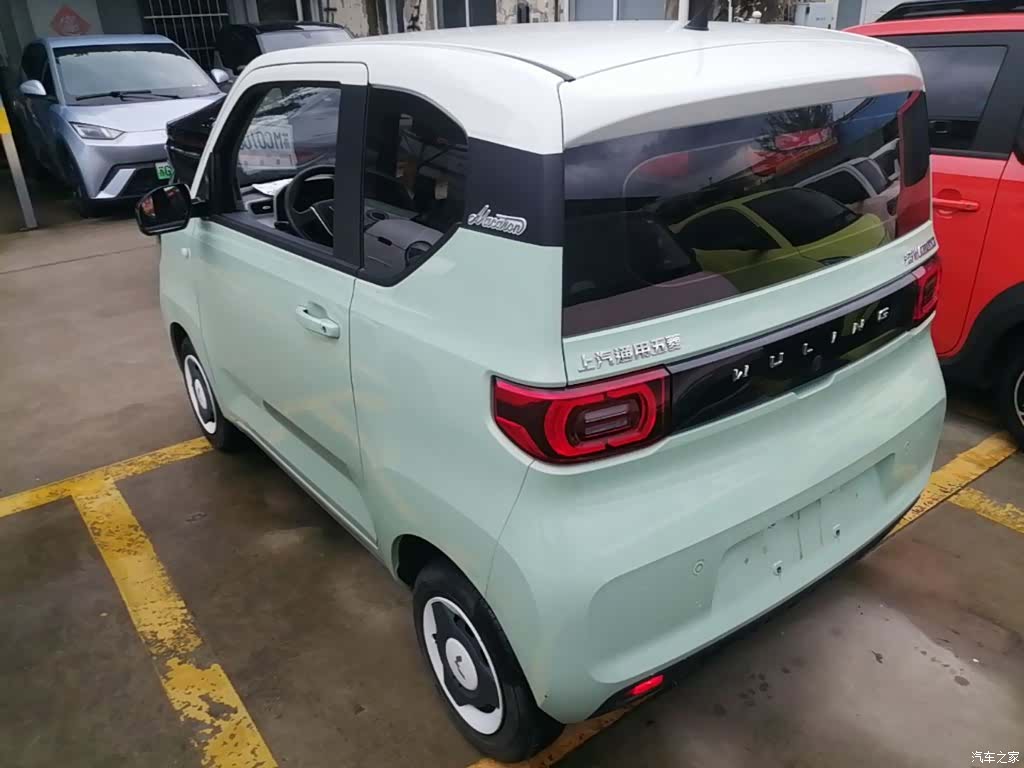 Wuling MINIEV, 2022 все фото