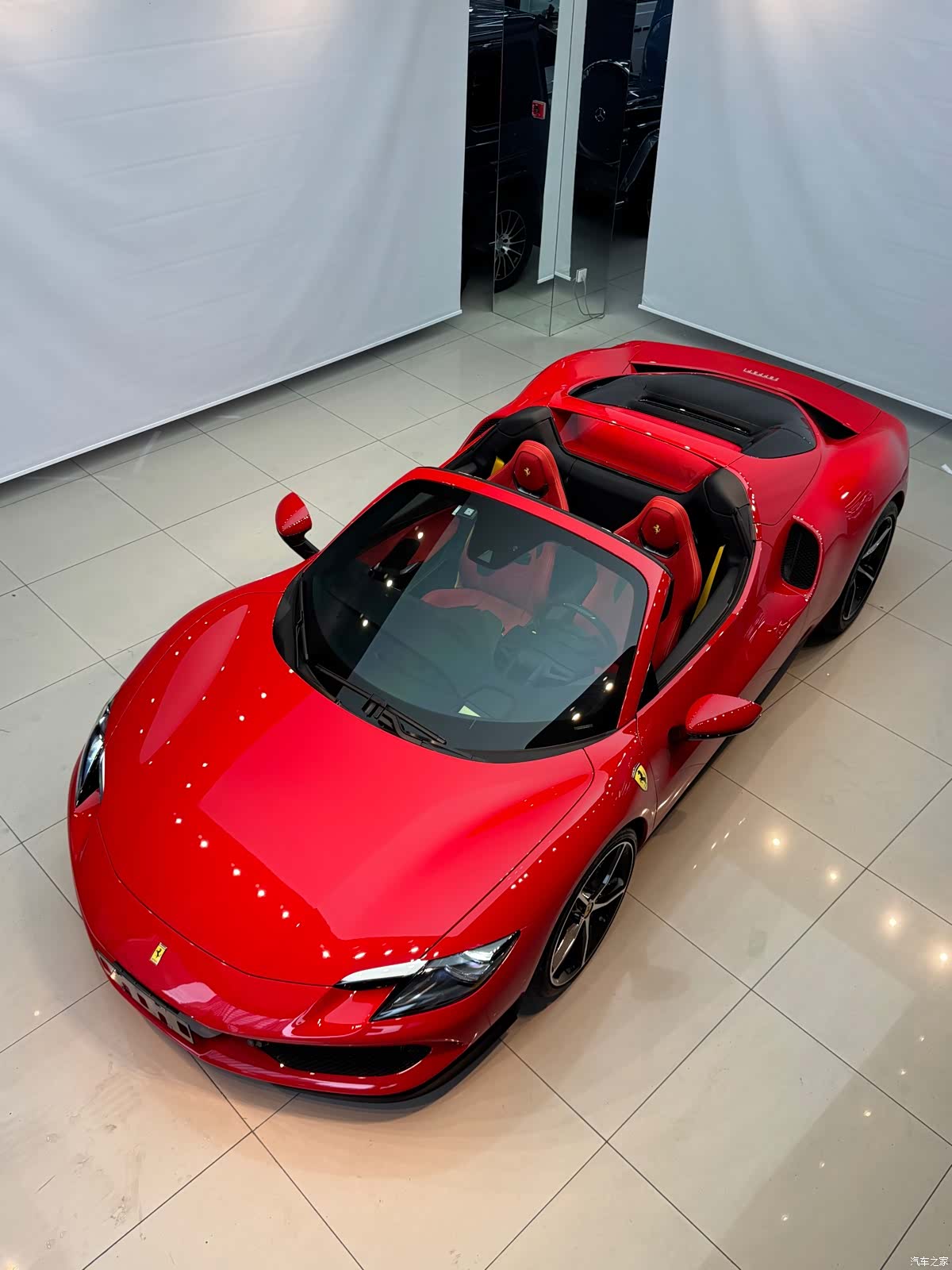 Ferrari 296, 2024 4