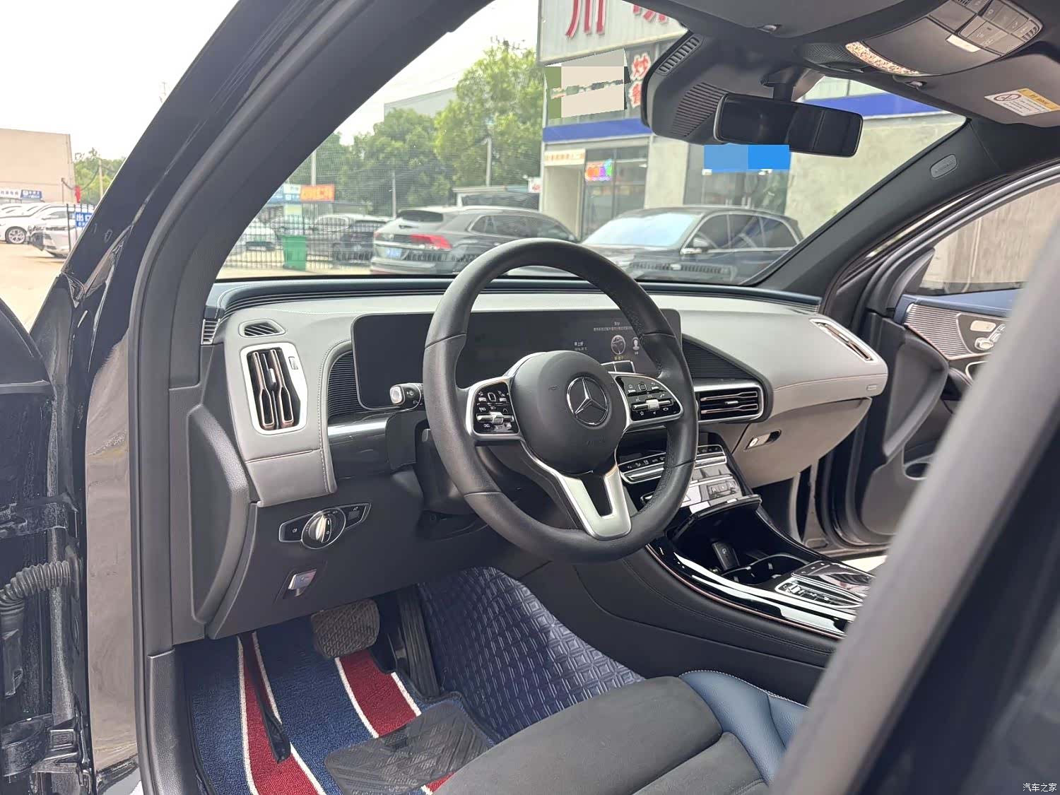 Mercedes-Benz EQC, 2020 6