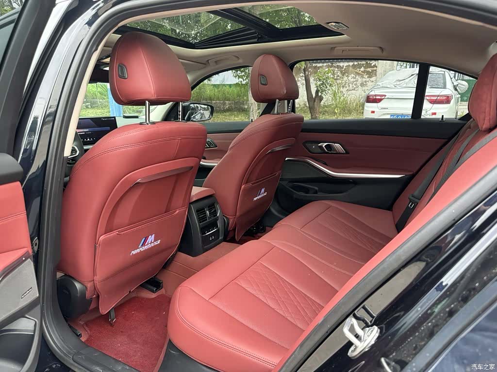 BMW 3 Series, 2026 10