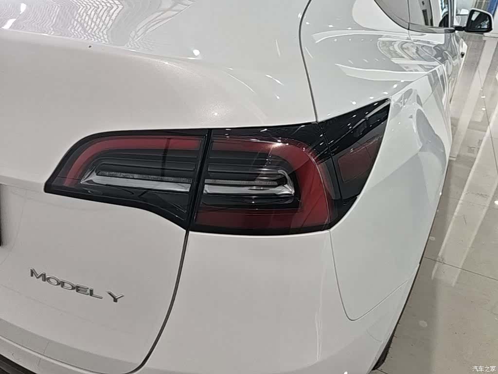 Tesla Model Y, 2022 8
