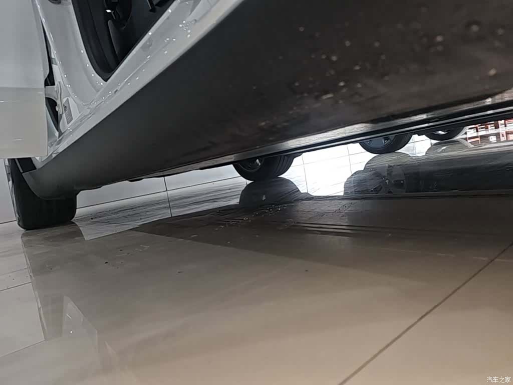 Tesla Model Y, 2022 21