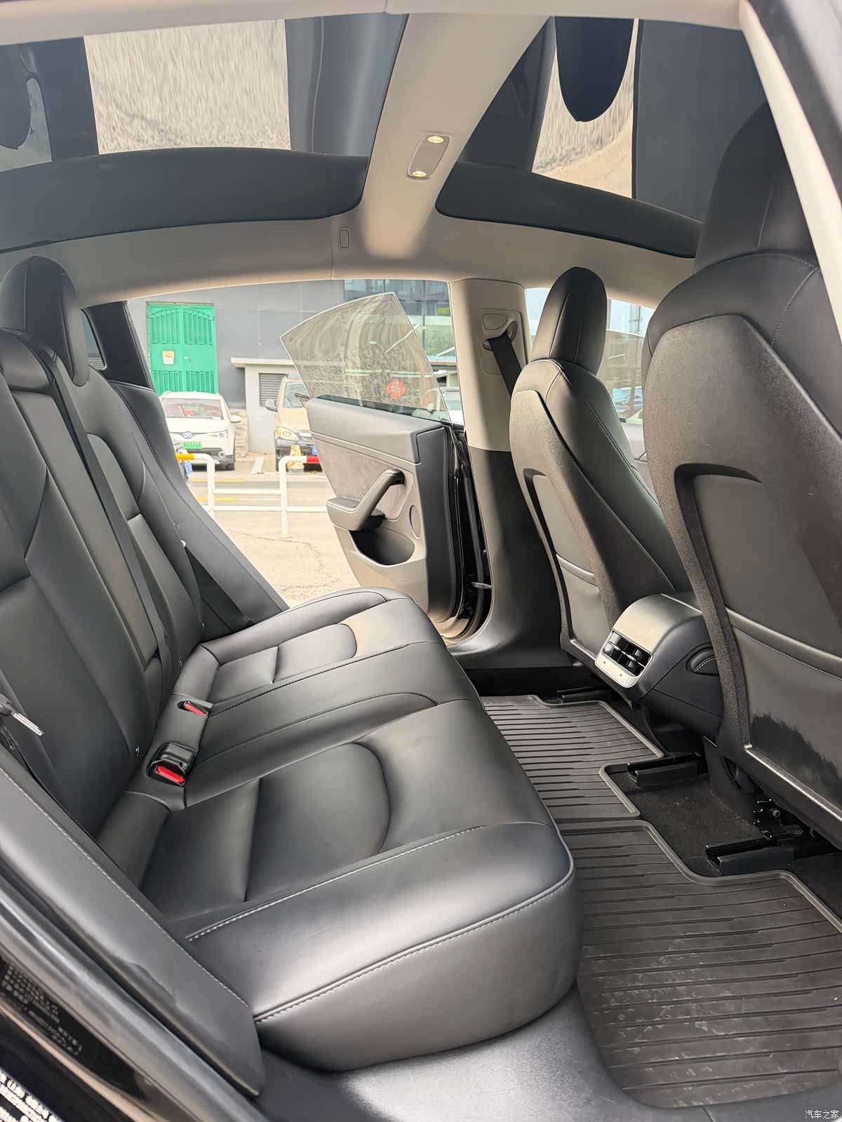 Tesla Model 3, 2022 7