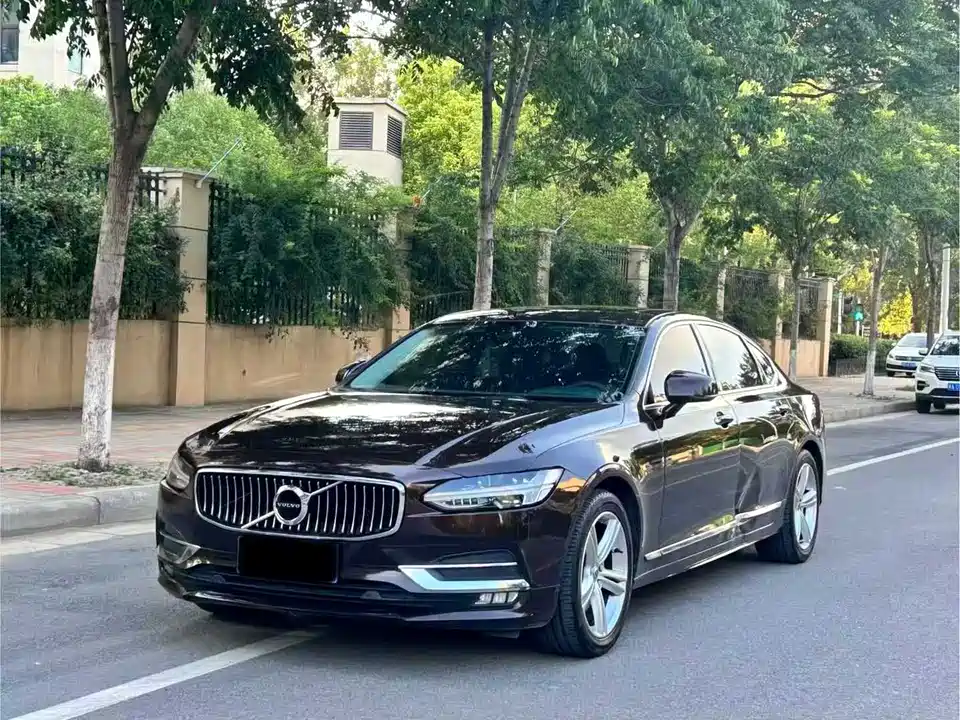 Volvo S90
