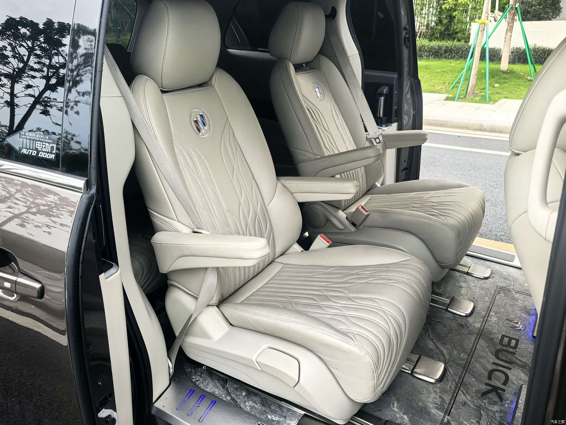 Buick GL8, 2024 13