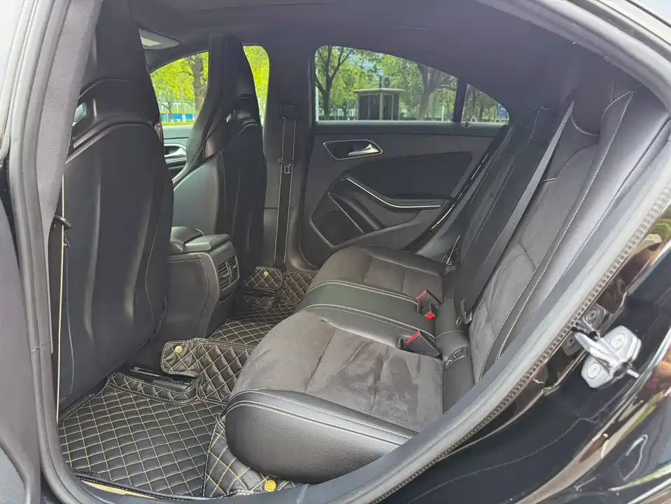 Mercedes-Benz CLA AMG