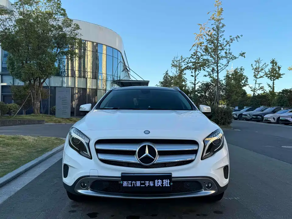 Mercedes-Benz GLA
