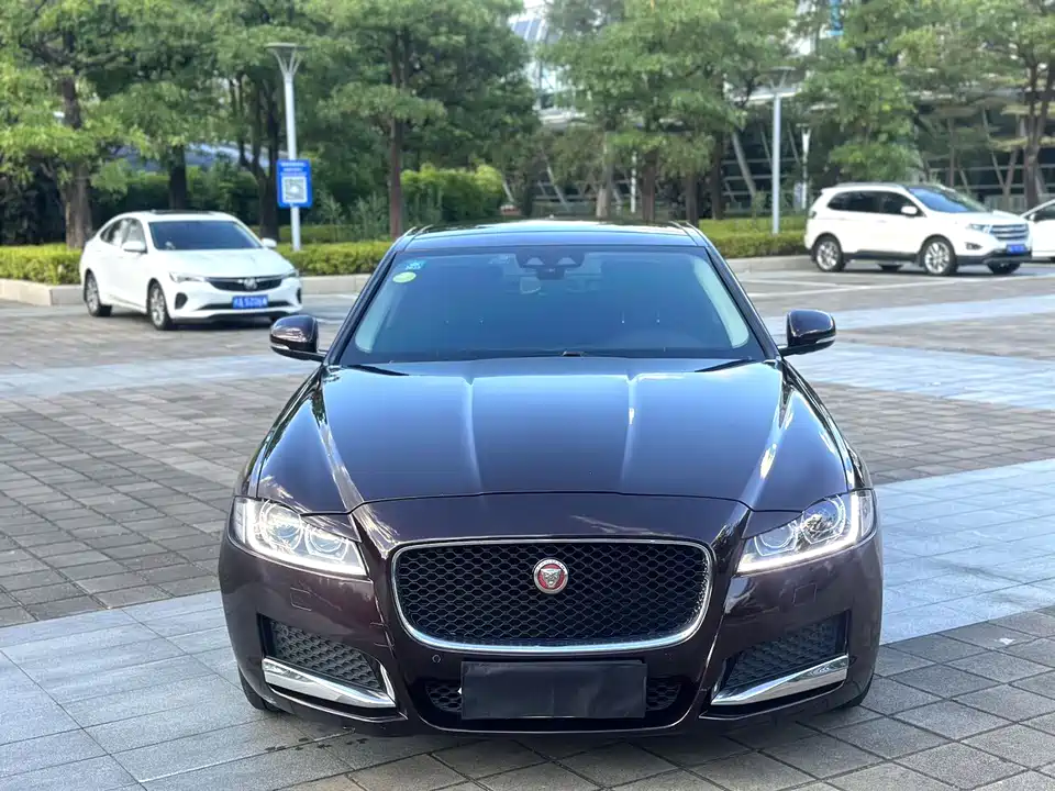 Jaguar XFL