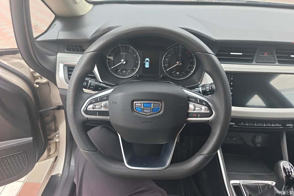 Geely X3, 2020 15