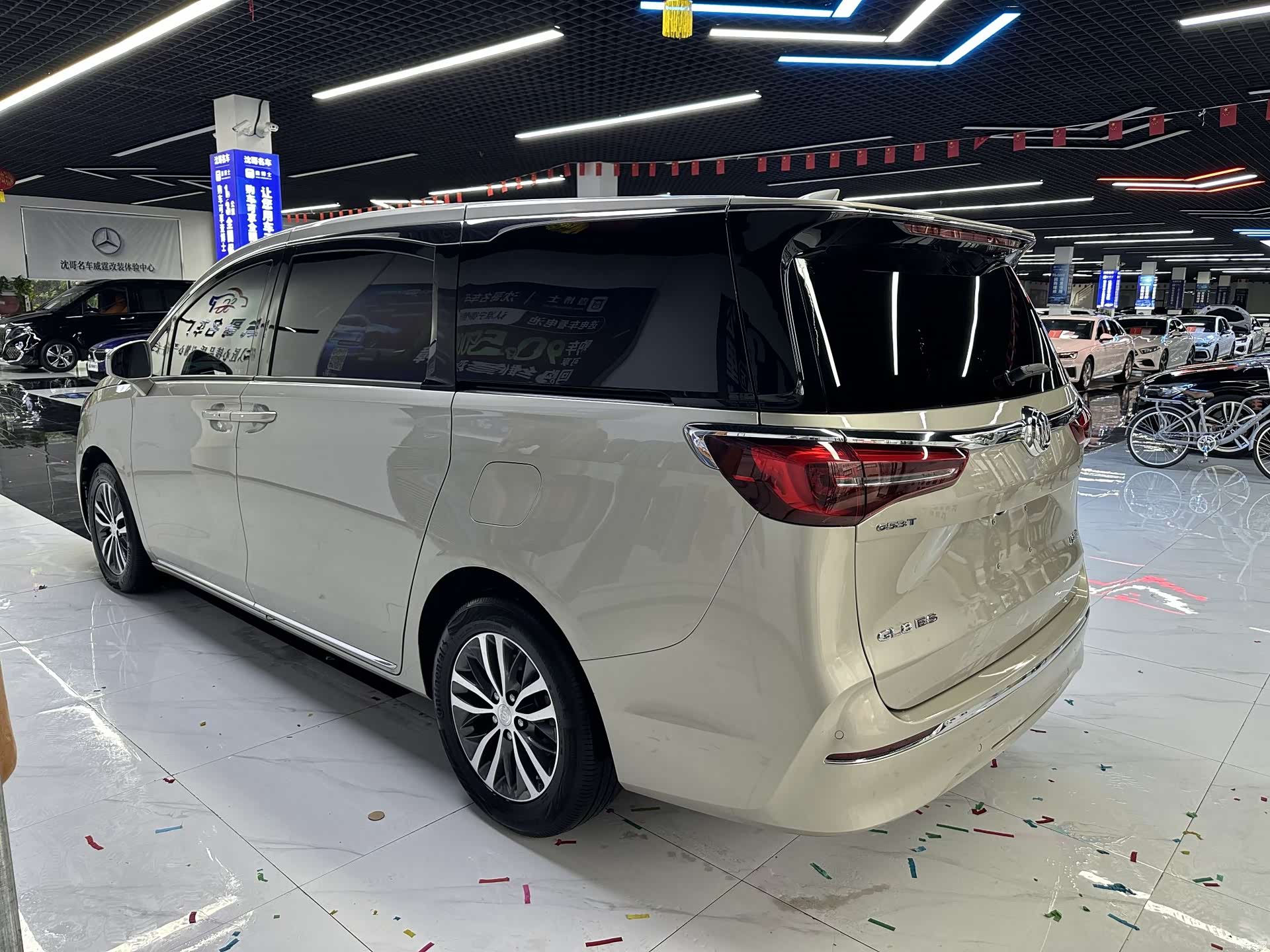 Buick GL8, 2022 7
