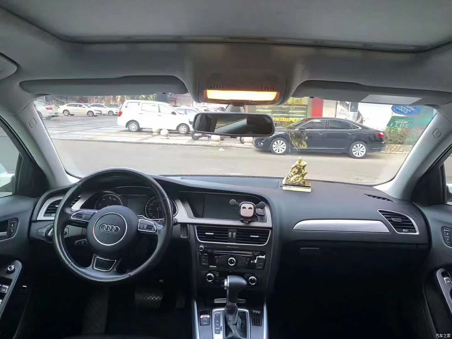 Audi A4L, 2012 4