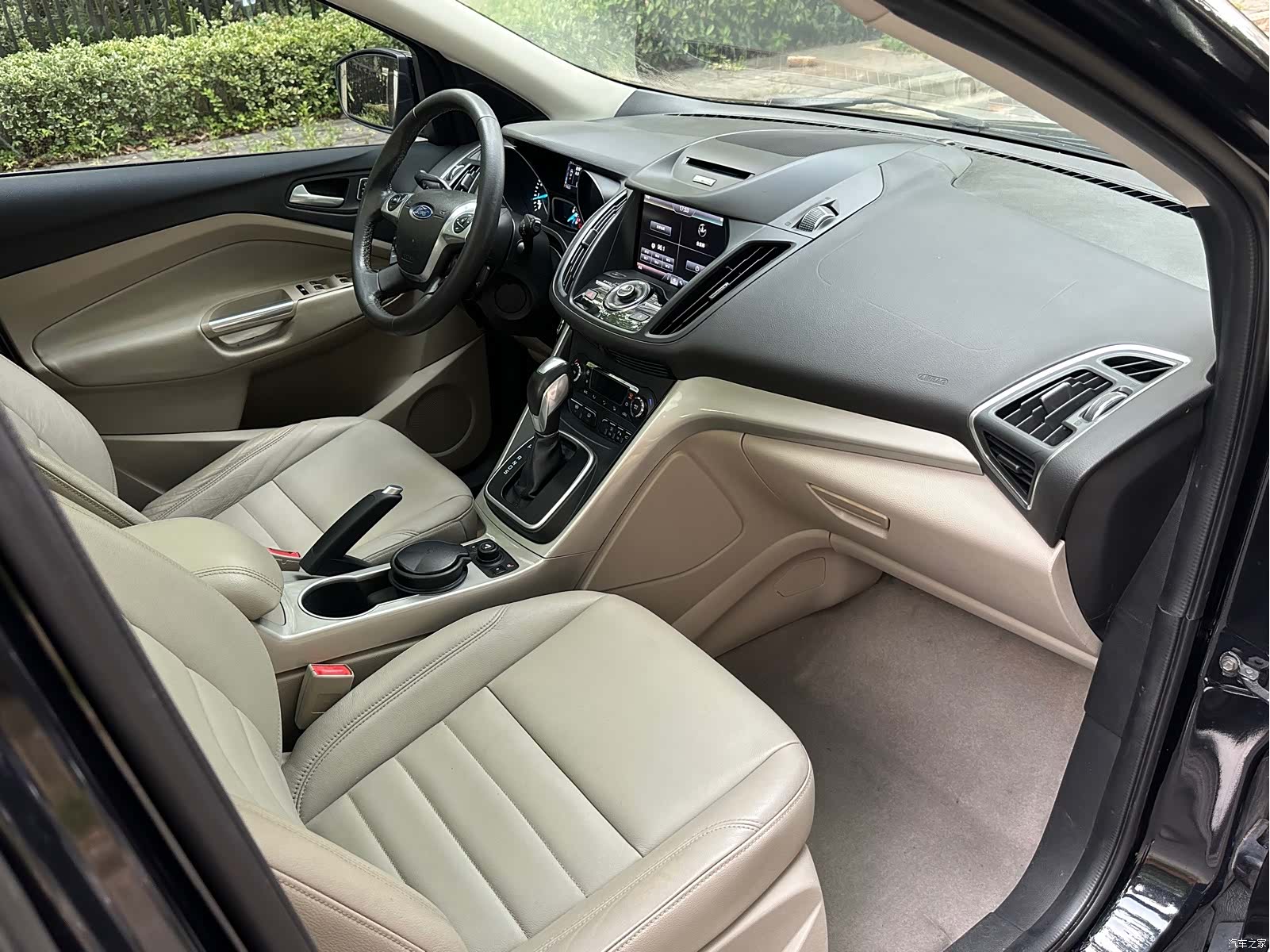 Ford Kuga, 2014 14
