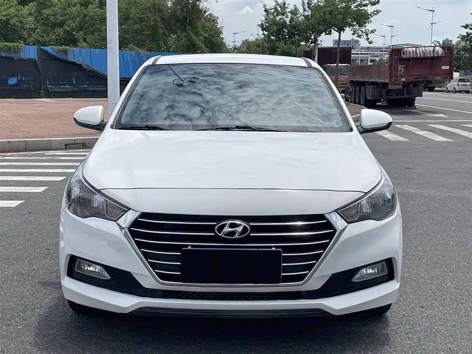 Hyundai Accept