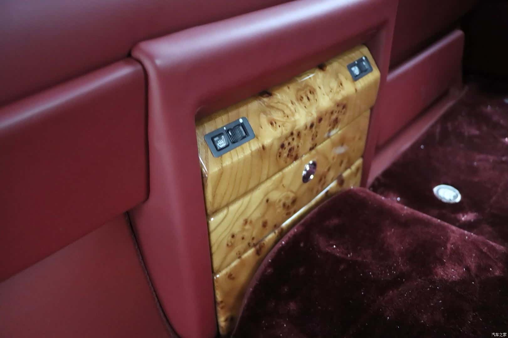 Rolls-Royce Phantom, 2011 19