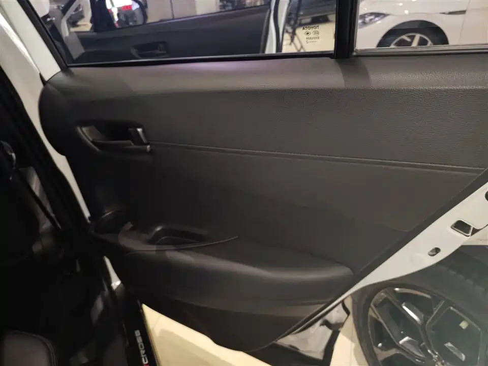 Toyota Corolla Sharp amplifier