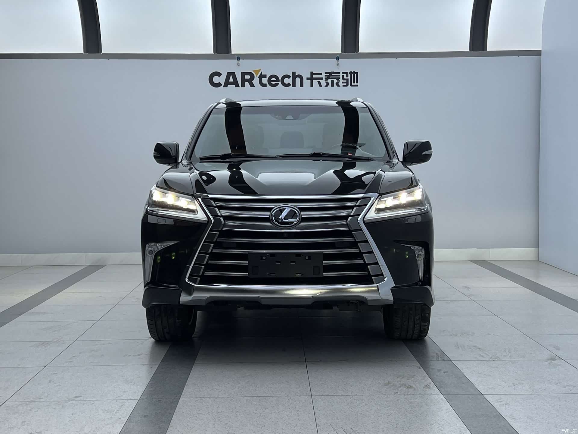 Lexus LX, 2016 2