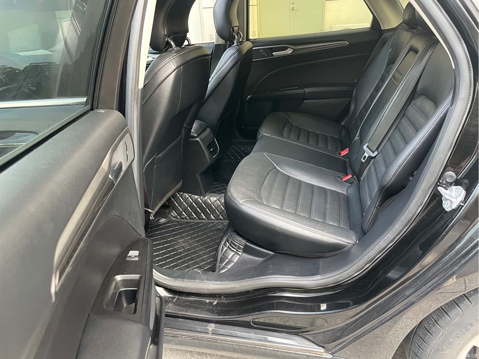 Ford Mondeo, 2018 11