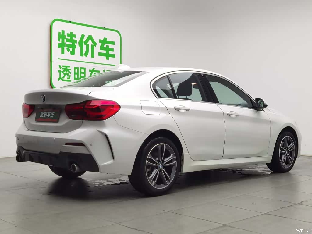 BMW 1 Series, 2022 2