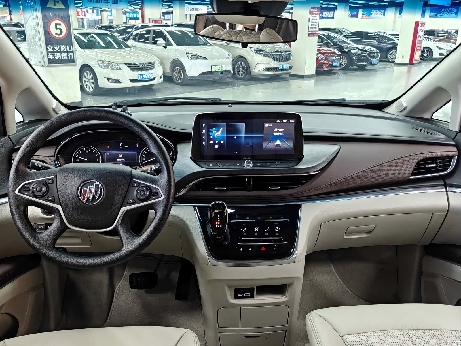 Buick GL8, 2024 9