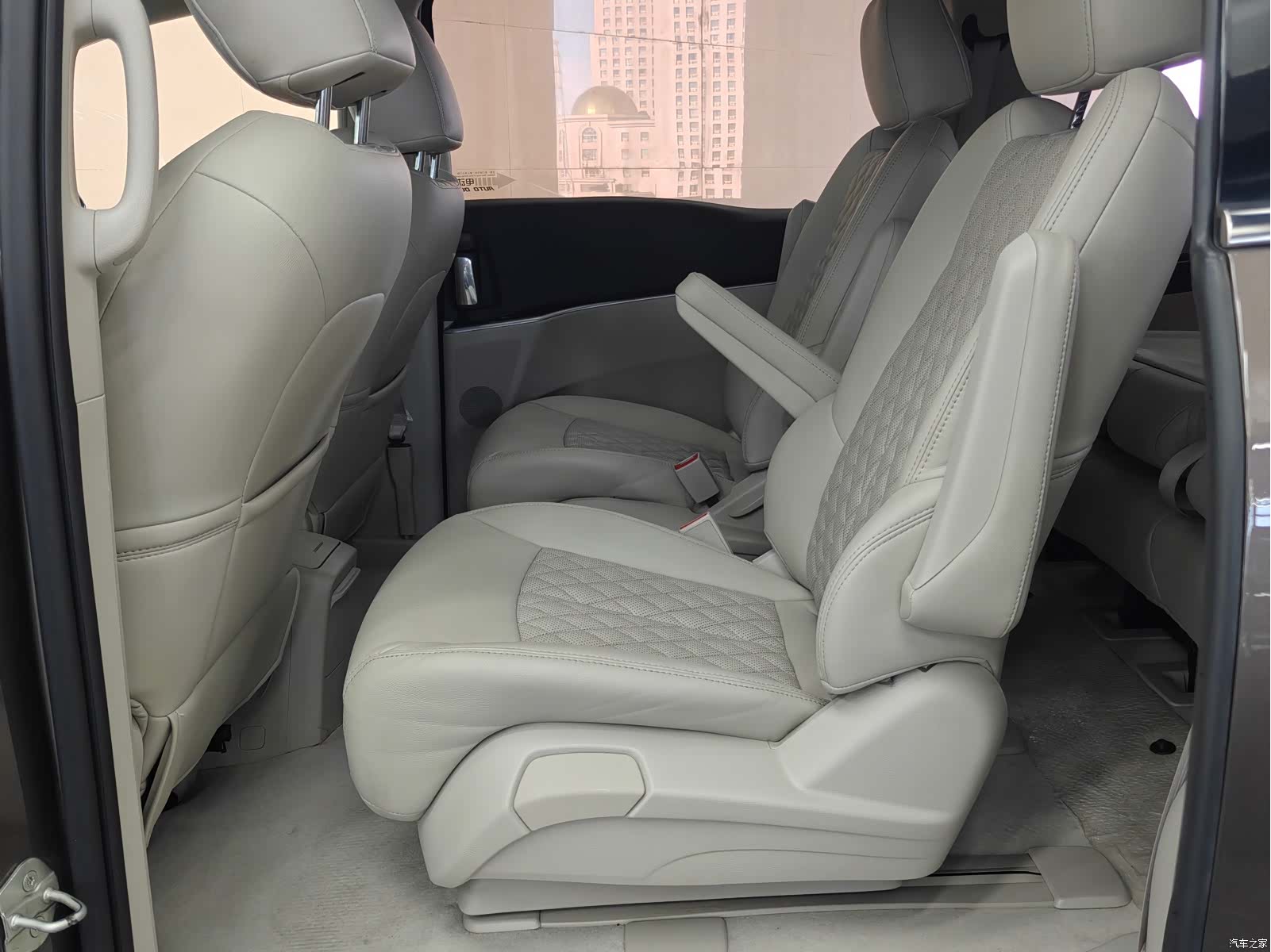 Buick GL8, 2024 11