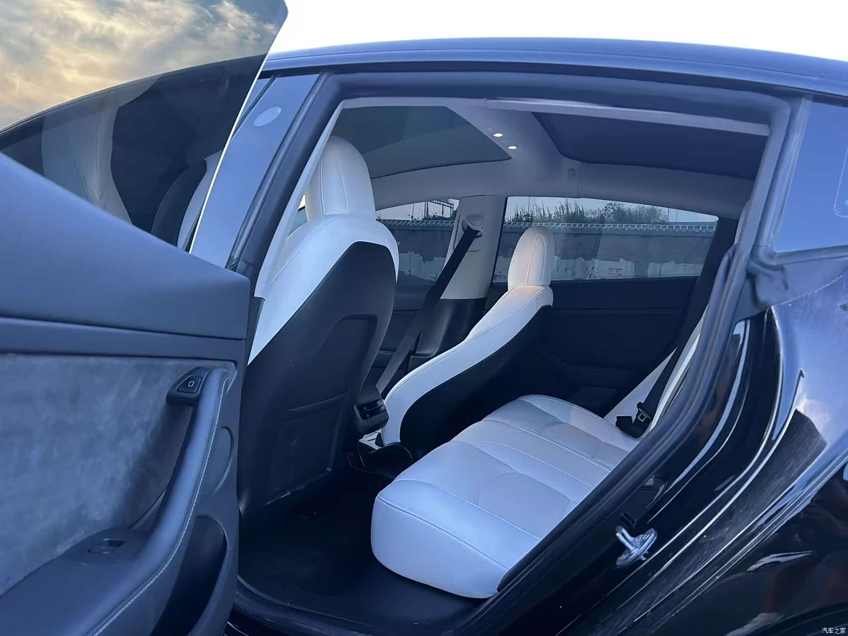Tesla Model 3, 2022 8