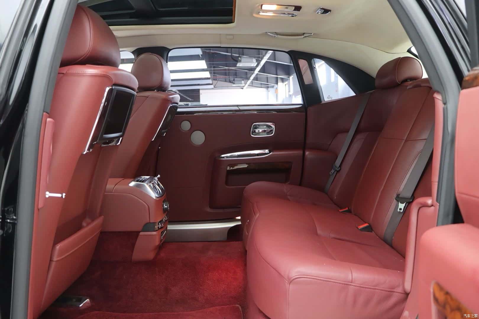 Rolls-Royce Ghost, 2014 26