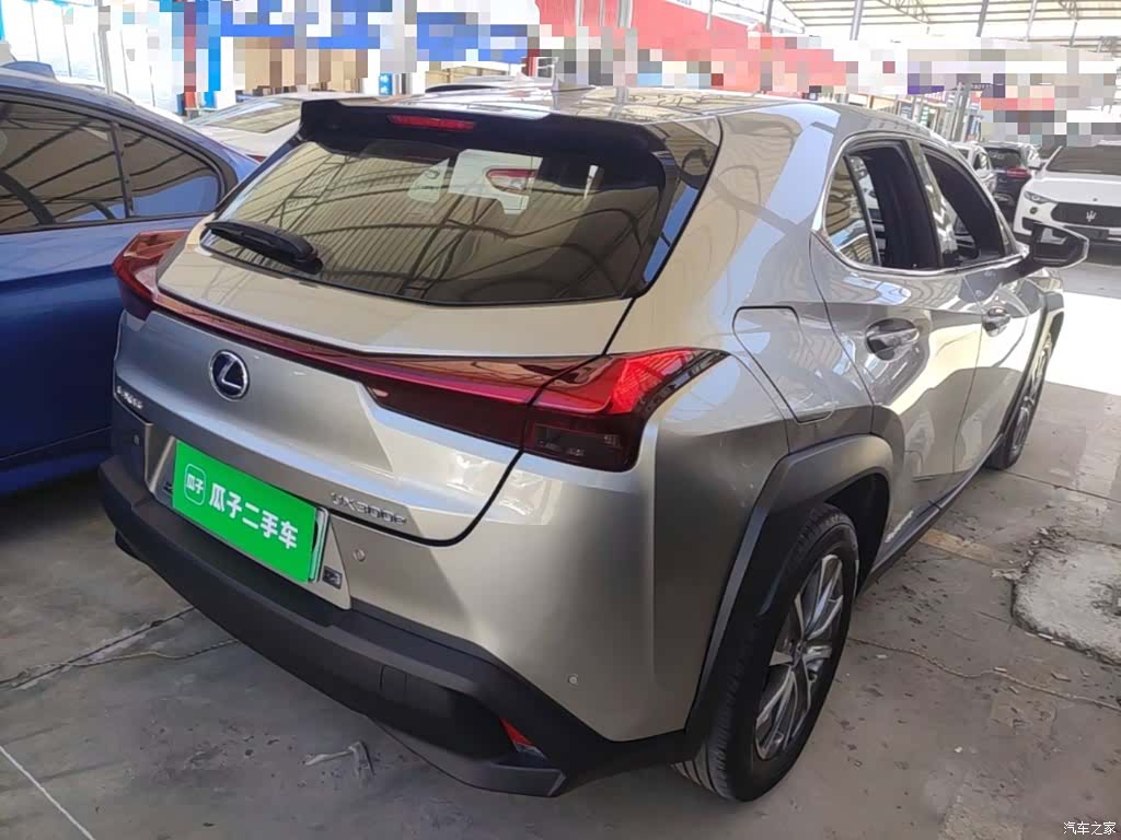 Lexus UX, 2021 7