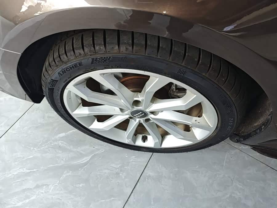 Audi A4L 2019, фото 22