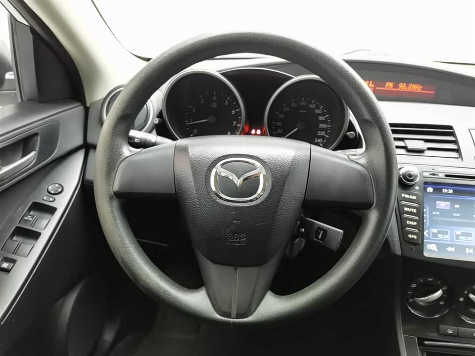 Mazda 3 star Cheng