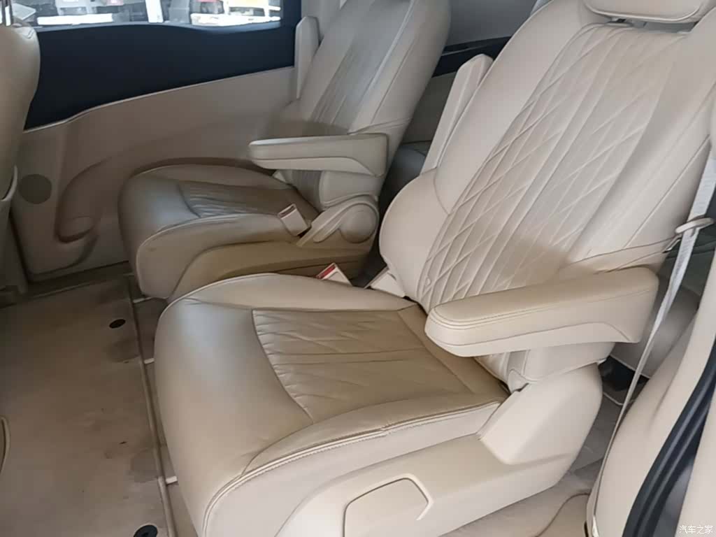 Buick GL8, 2024 13