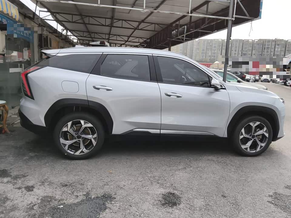 Geely Atlas L