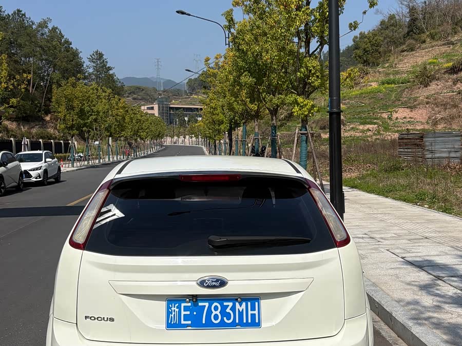 Ford Focus 2015, фото 9