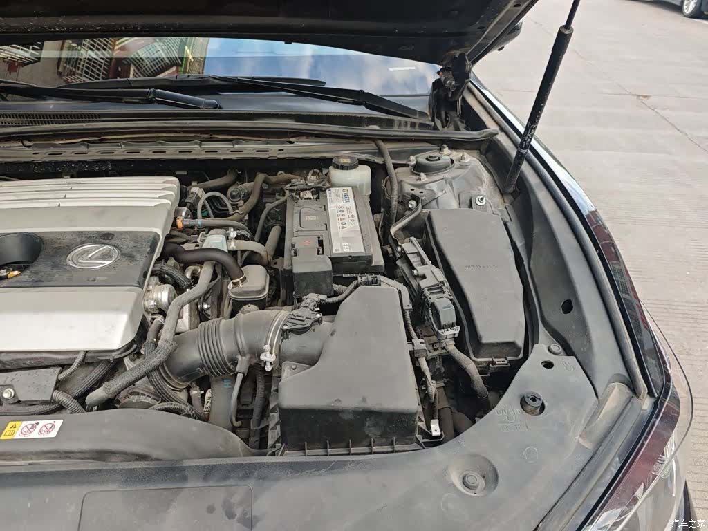 Lexus ES, 2019 22