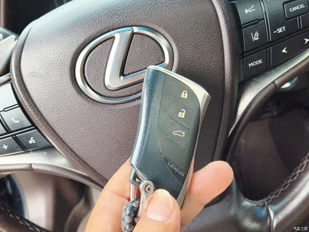 Lexus ES, 2020 12